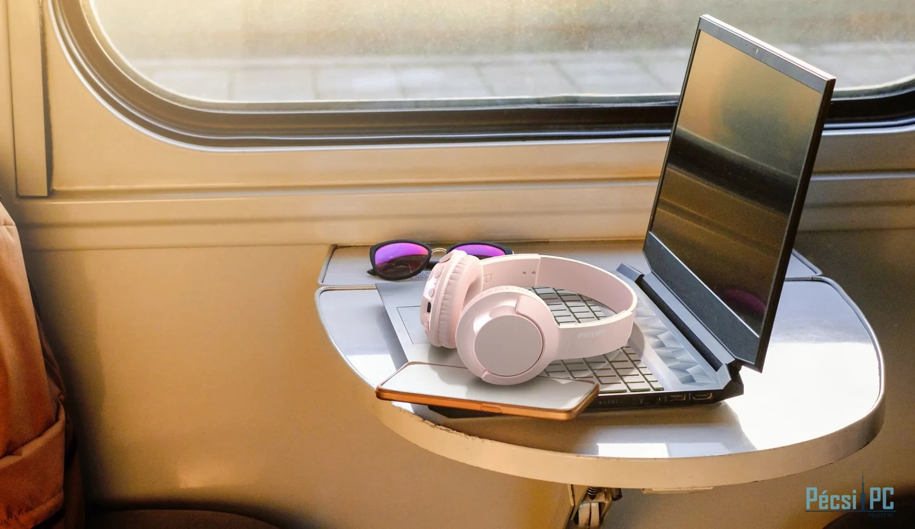 Philips On-ear Headband Wireless Headphone Pink